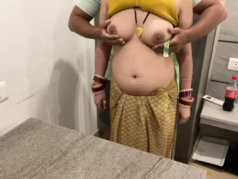 Tharki Tailor Ne Dikhaya Apna Rang aur Bahane Se Maarli Bhabhi Ki Choot