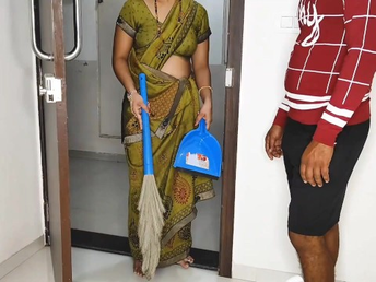 Couplegoldxxx's Desi Super hot Bhabhi Goes Crazy in a Xxx Roleplay