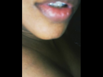 Tamil super-bitch Shaliny gets off with her beloved desi audio gauze
