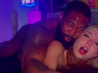 Breeding Warm Blonde Cheerleaderkait