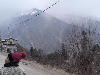 Pujapremlove's ginormous natural milk cans juggle while getting creampied in Mountain