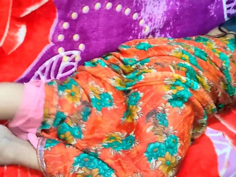 Watch Mumbai ashu, the eighteen-yr-elderly Indian lady, burst while getting her slit tongued in a sizzling daver vid