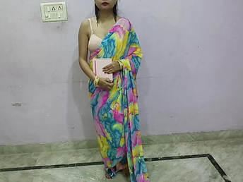 Teacher apne hi college girl ko padhai ke nam par sex education matlab kese chodna sikha Rahi hai