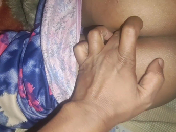 Horny Indian bhabhi with beamy tits added to hairy pussy takes it in burnish apply pest