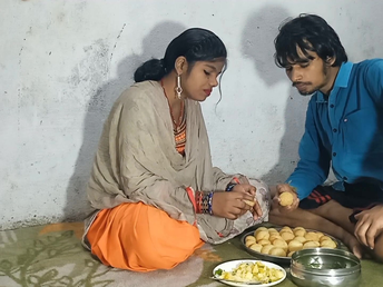 Look forward this hot bird win her covetous pussy drilled hard in Panipuri kha kar maza aa gaya uske baad ch