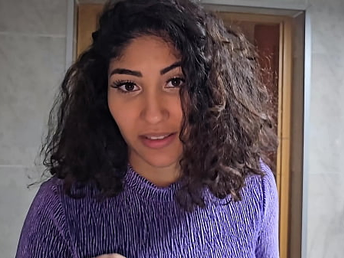 Eyewitness Tommy Cabrio's youthful undertaking daughter-in-law Venus Afrodita realize a pearly vag plowing in foreigner an obstacle retreat from monastic