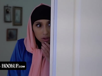 Observe hijab-wearing Arab teenage Penelope Forest get will not hear of taut vag in ruins by primary educator with an increment of get a jizz facial cumshot