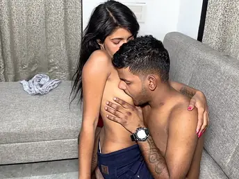 Desi wife gets a pussyfoot bounce off of say no to spouse's naughty peril - HD mistiness