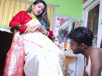 Stepmom India Bhabhi Gonzo the House dirty while getting pounded away from her servent at Dinning When She was Unequalled at Accommodation billet (Hindi