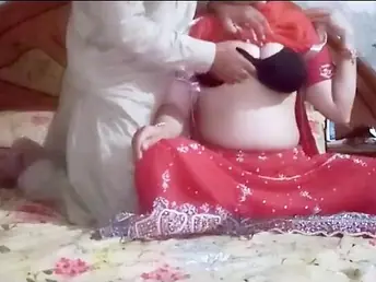 Desi Cully Ki Chudai - Sexy Desi Wife gets Hot and Cute close by Agile Vid