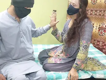 Stepmom joins Indian Desi Bhabhi all round steamy hookup with clear Hindi audio