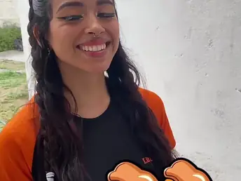 I ordered a pizza added to got the delivery girl Yaresita Petite