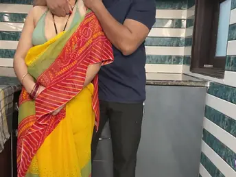 YourAlisha's Half-Tee-shirt Gets a Colored Twist Not later than Holi upon Sammy Sins