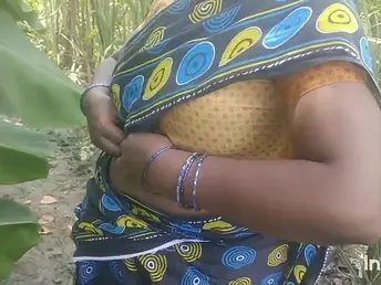 Observe Saanthi2 & Vetrivel get horny in a red-hot Indian wifey's outdoor bathroom